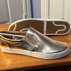 LEXI & ABBIE SPORT ROSE GOLD SNEAKERS SIZE 10 NEW IN BOX